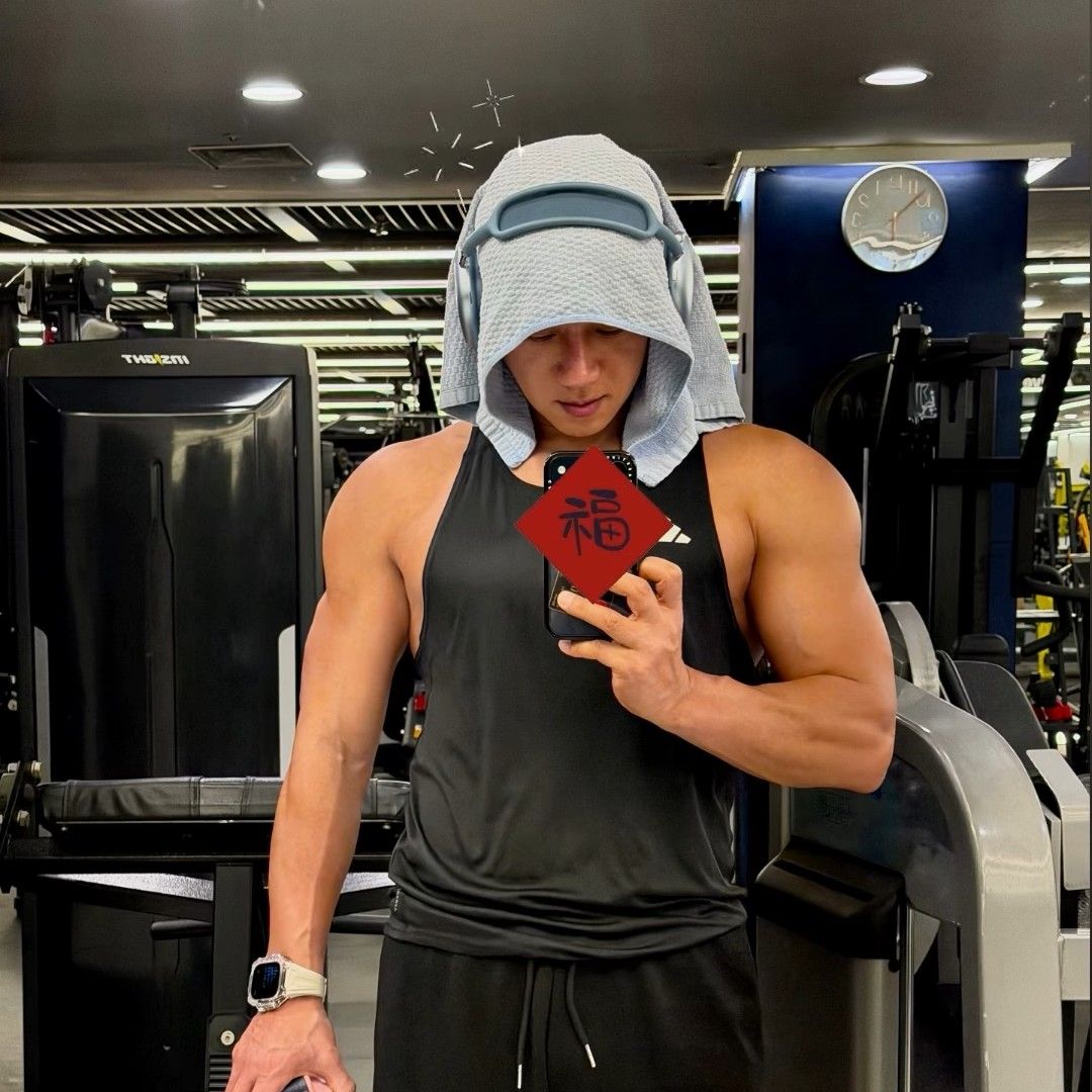 Recent activity shot of Hwang Chiyeol