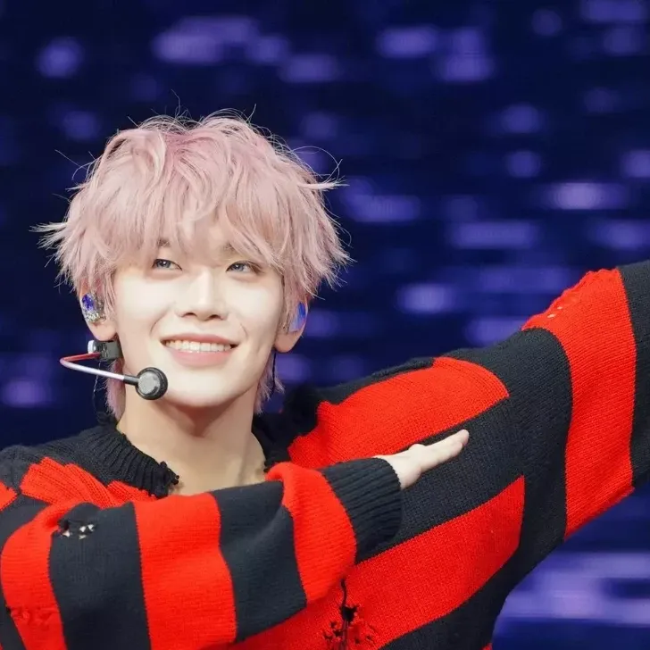 Latest photo of Kim Taerae (ZEROBASEONE)