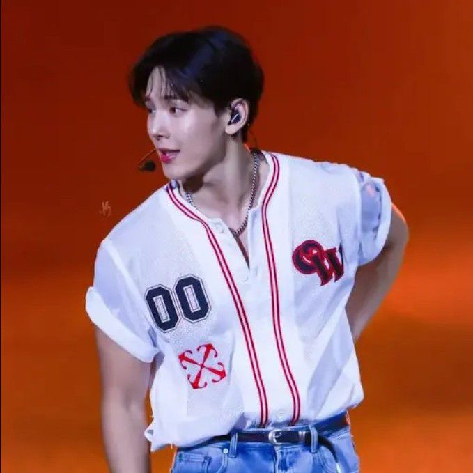 Potret di balik layar Shownu (MONSTA X)