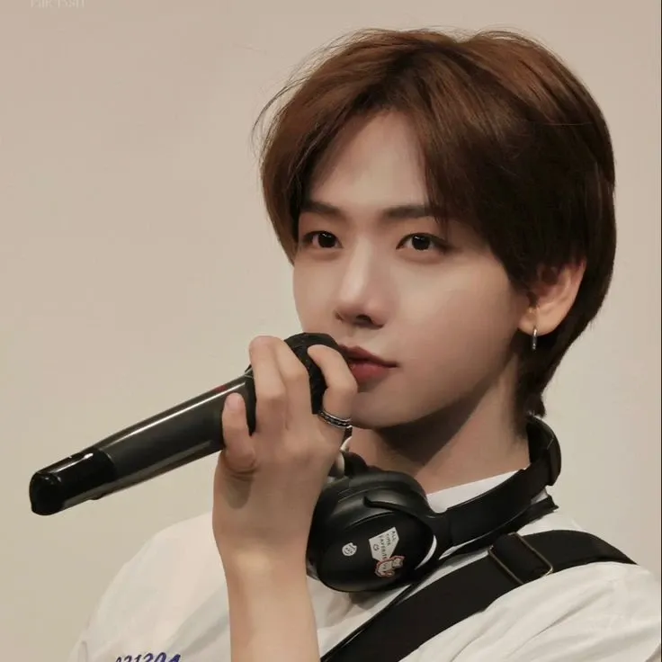 Behind-the-scenes cut of Myeong Jaehyun (BOYNEXTDOOR)