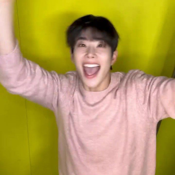 Latest photo of MJ (ASTRO)