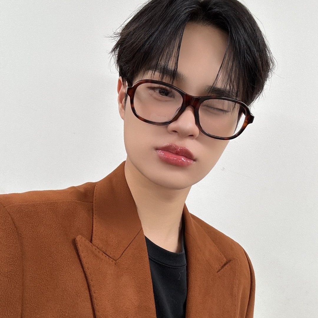 Recent activity shot of Lee Daehwi (AB6IX)