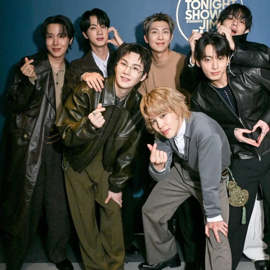 A moment captured by MONSTA X's fan