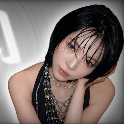 Latest photo of Maya (NiziU)