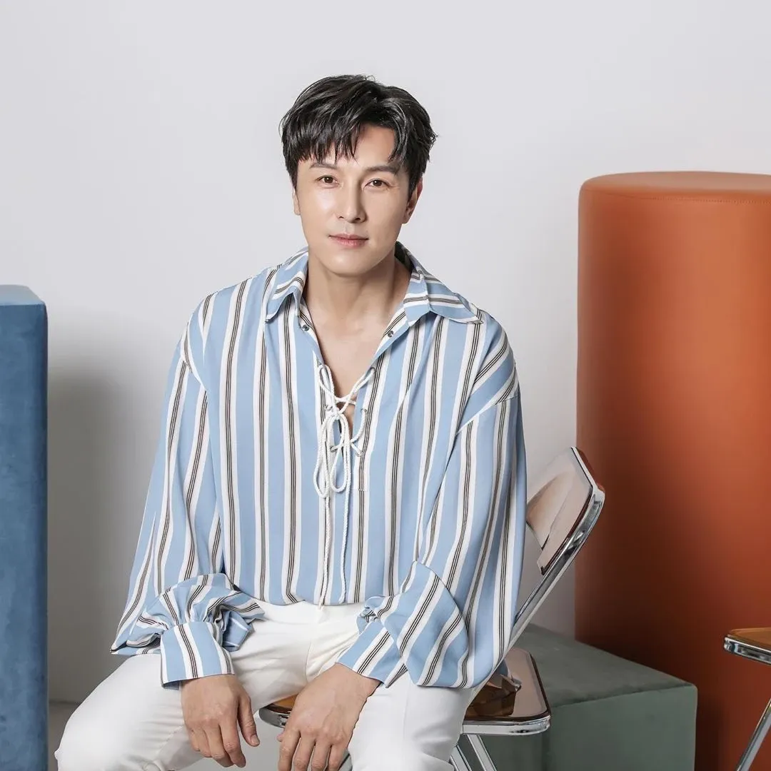 Behind-the-scenes cut of Kim Dongwan (SHINHWA)