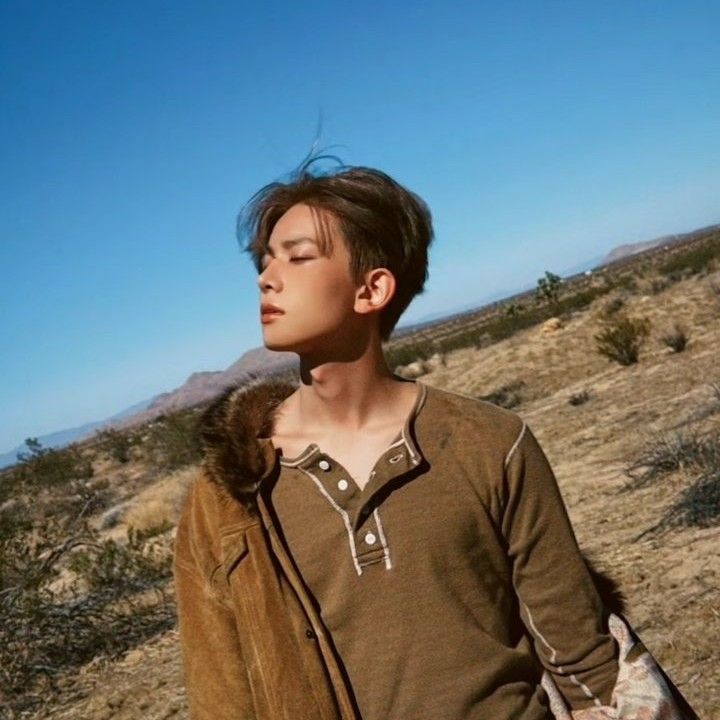 ヒスンの舞台裏ショット