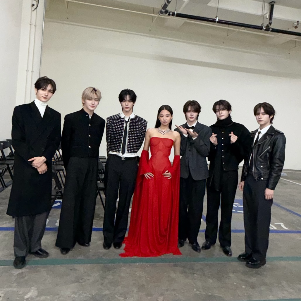 Behind-the-scenes cut of TWS