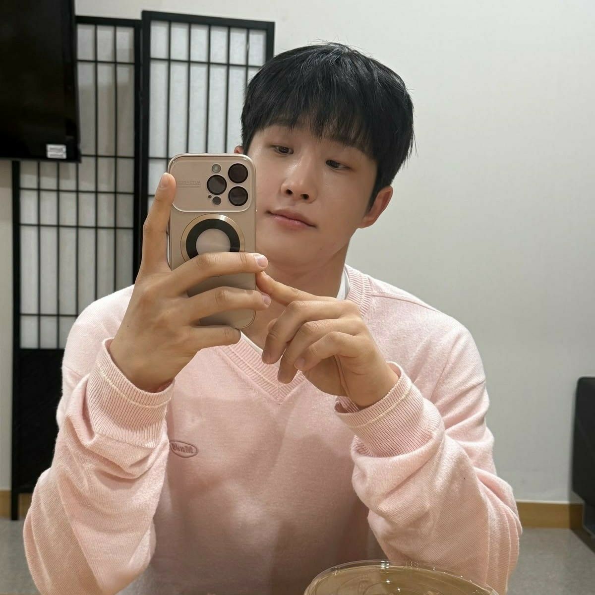아스트로의 최신 사진