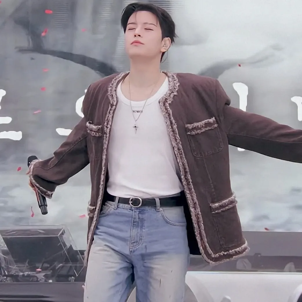 Latest photo of Seungmin (Stray Kids)