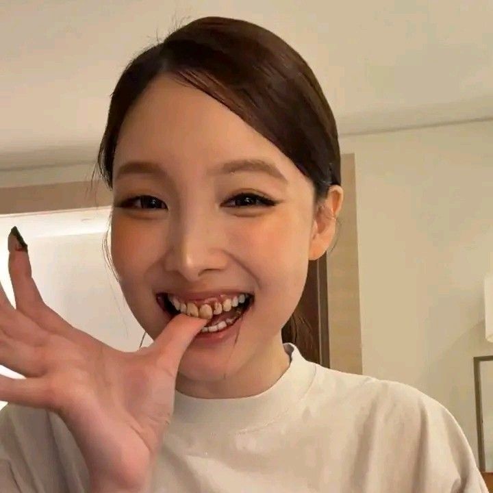 쯔위 (TWICE) 최근 활동샷