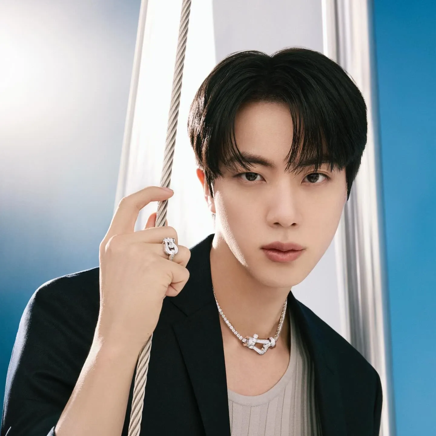 Momen yang diabadikan oleh penggemar Jin (BTS)