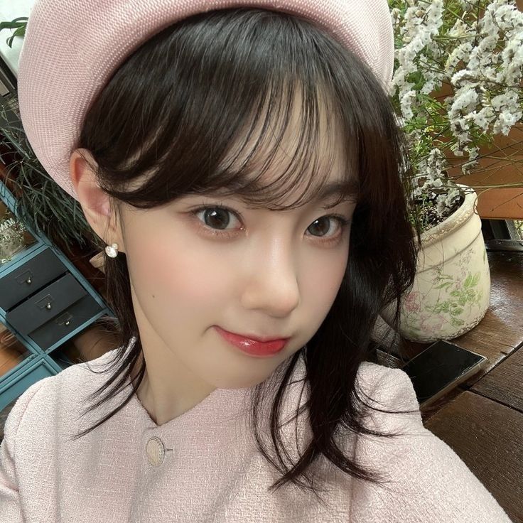 Recent activity shot of Kim Chaehyun (Kep1er)