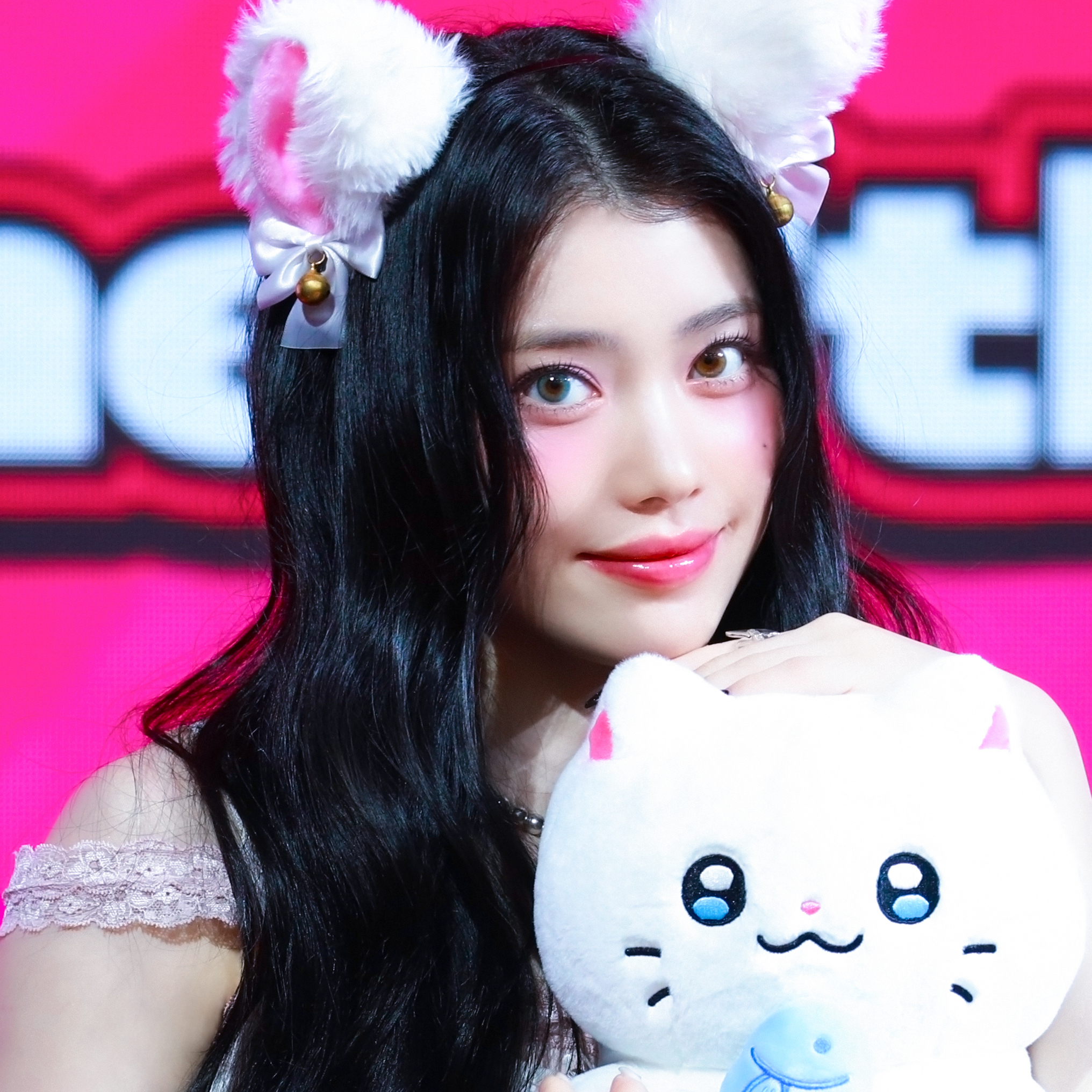 Latest photo of Xiao Ting (Kep1er)