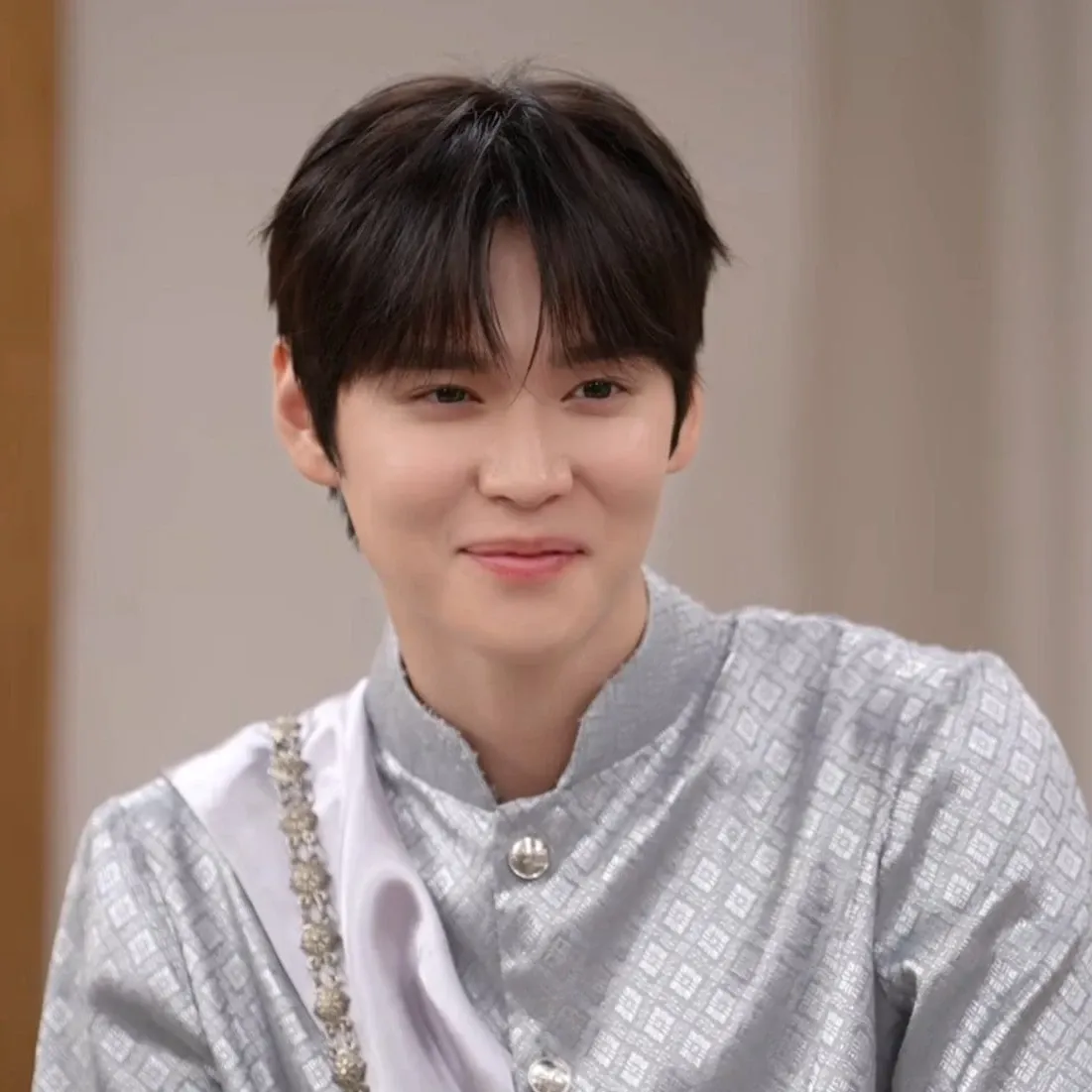 Recent activity shot of Eunseok (RIIZE)