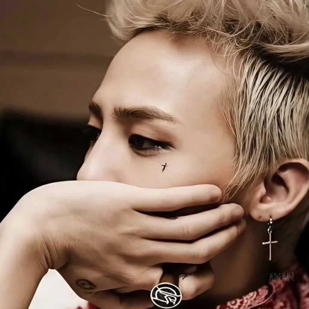 Behind-the-scenes cut of G-DRAGON (BIGBANG)