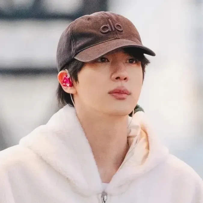 진 (방탄소년단) 최근 활동샷