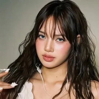 Foto aktivitas terbaru Lisa (BLACKPINK)