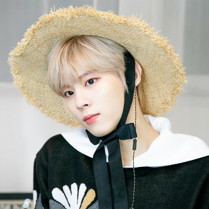 Recent activity shot of Kim Wooseok