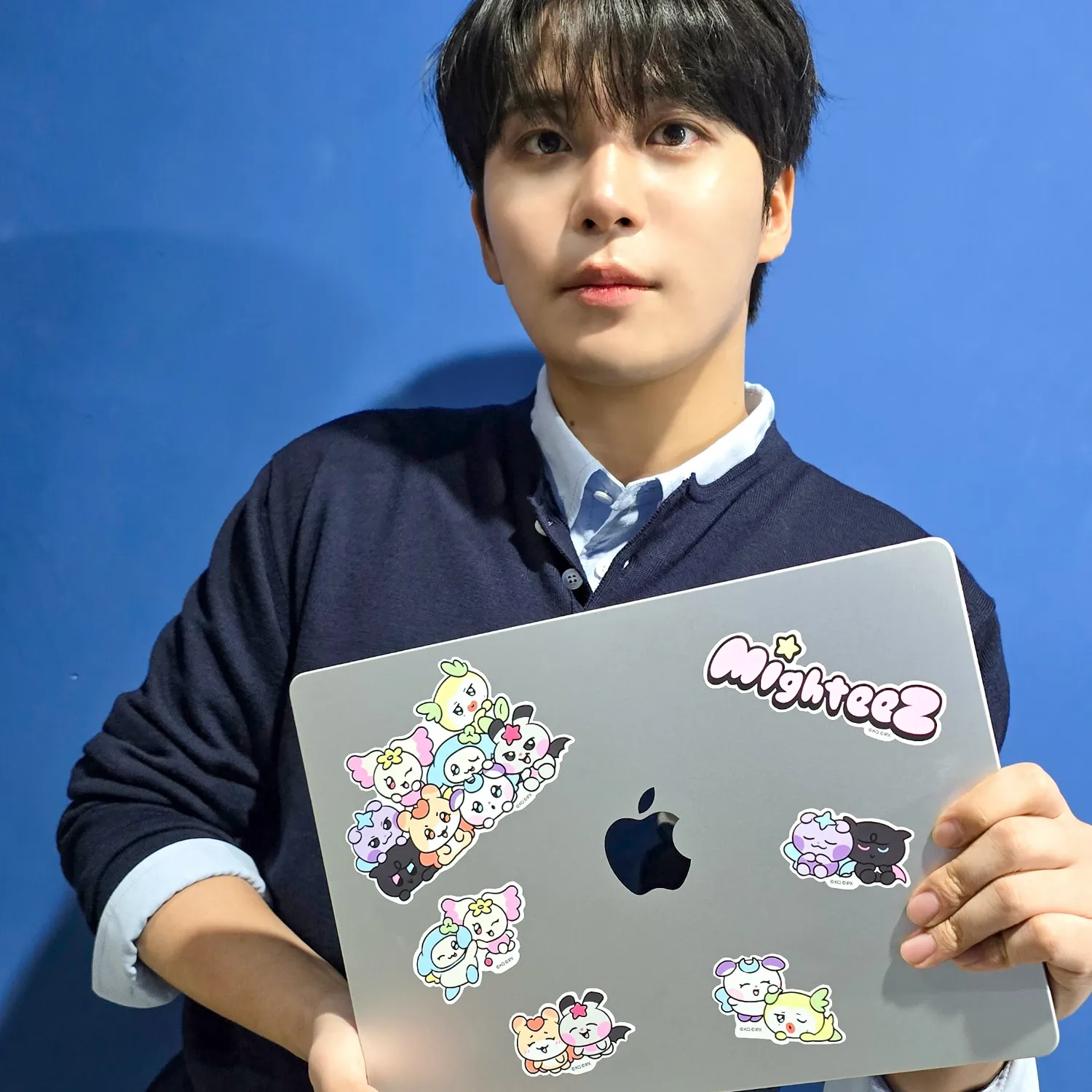 에이티즈의 비하인드 컷