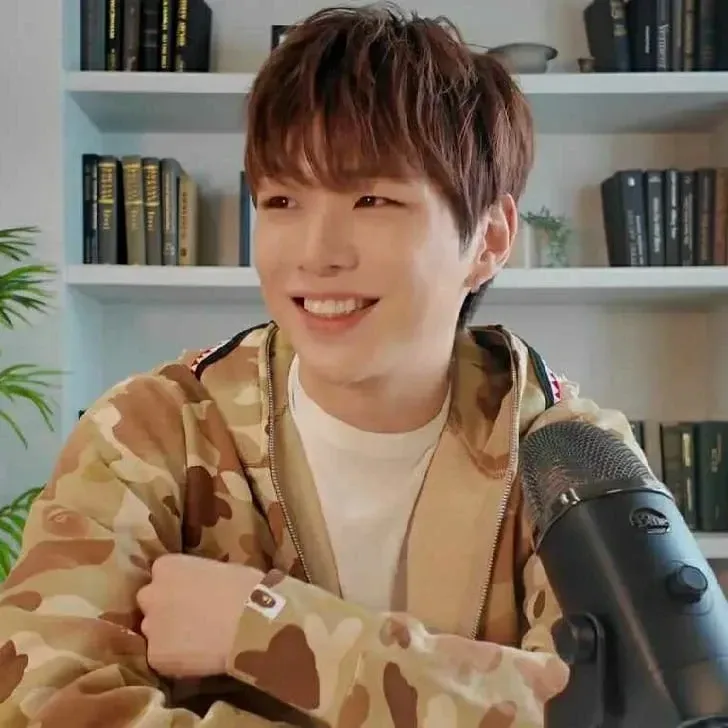 Recent activity shot of Kang Daniel