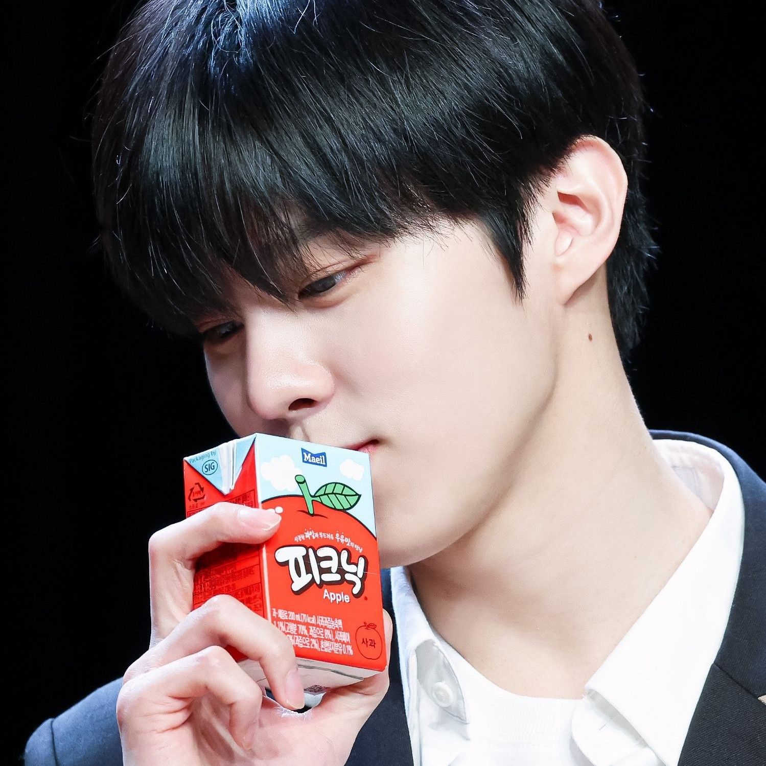 Latest photo of Kim Wooseok