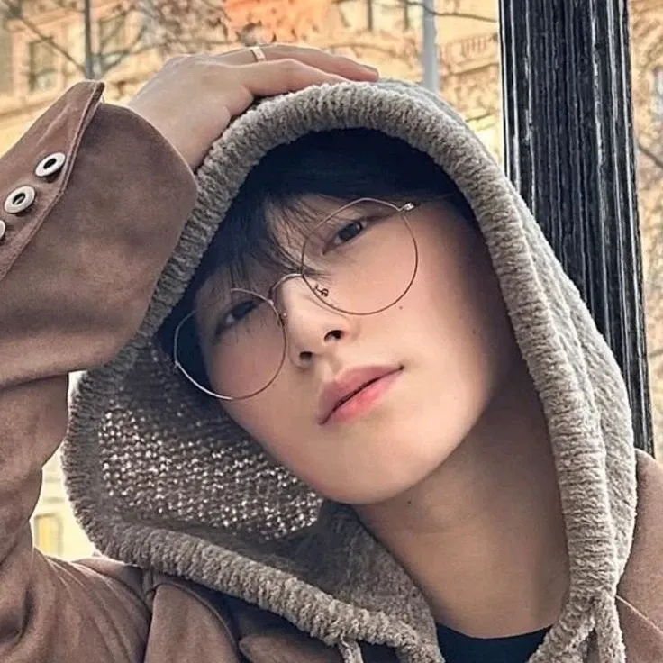 崔傘 (ATEEZ)的幕後花絮