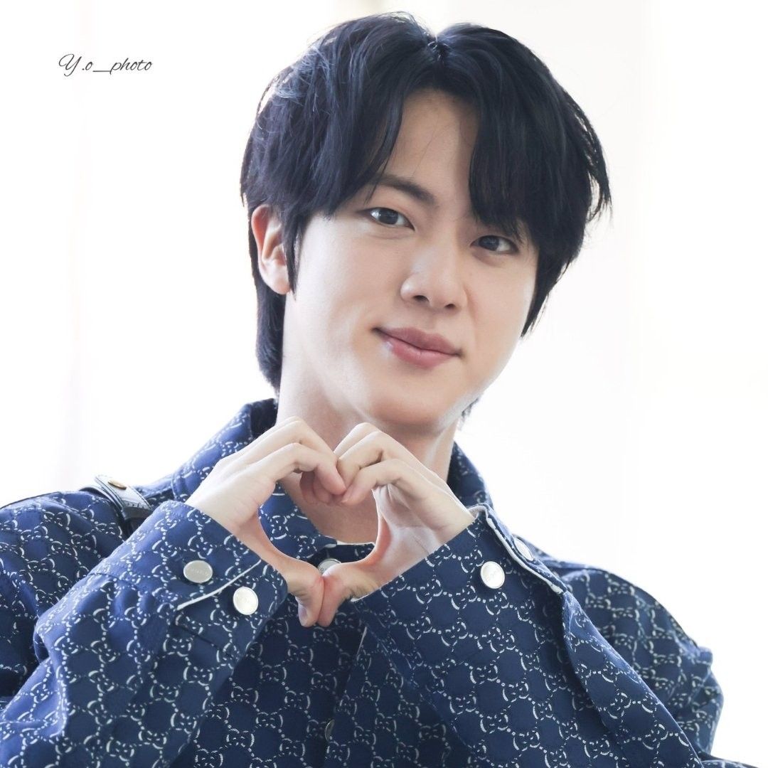 A moment captured by Jin (BTS)'s fan