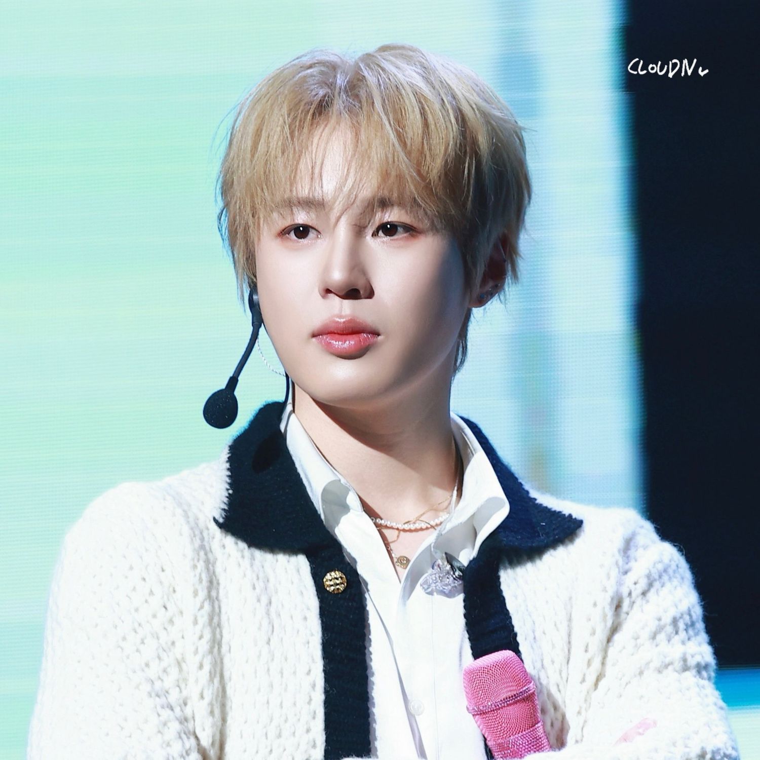 Latest photo of Ha Sungwoon