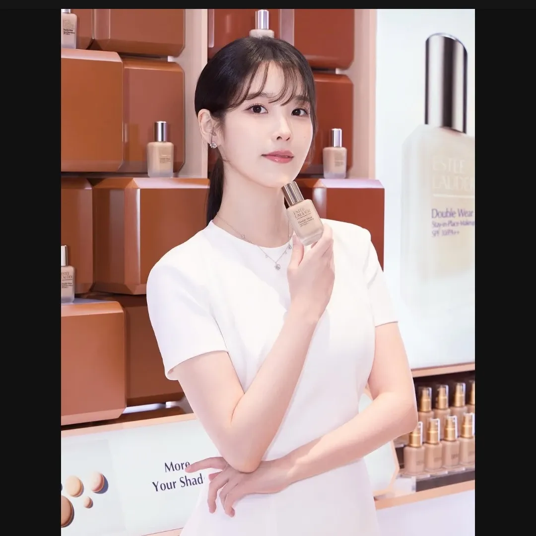 Foto aktivitas terbaru IU