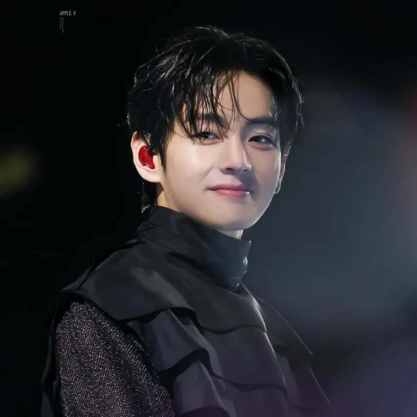 Recent activity shot of V (BTS)