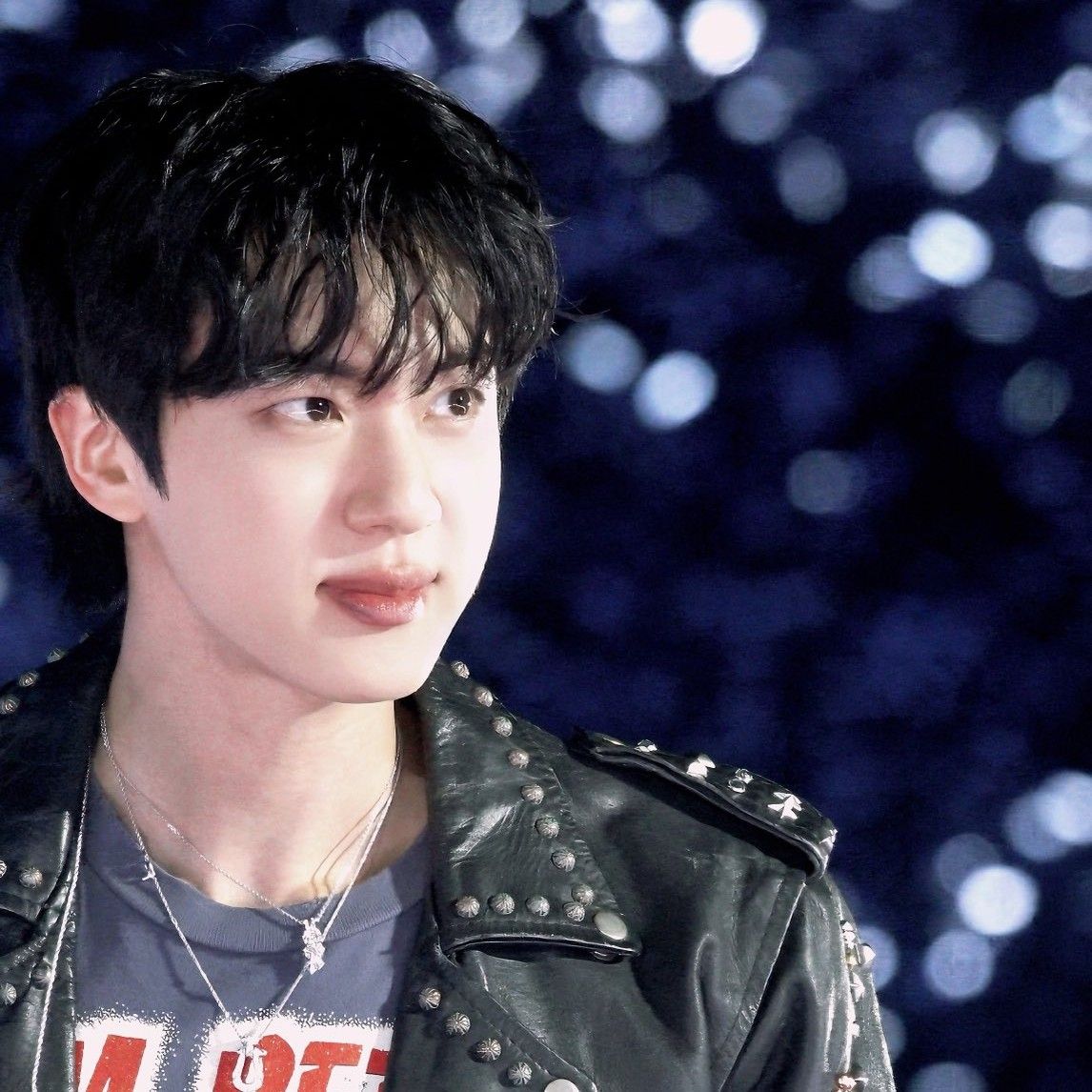 진 (방탄소년단)의 비하인드 컷