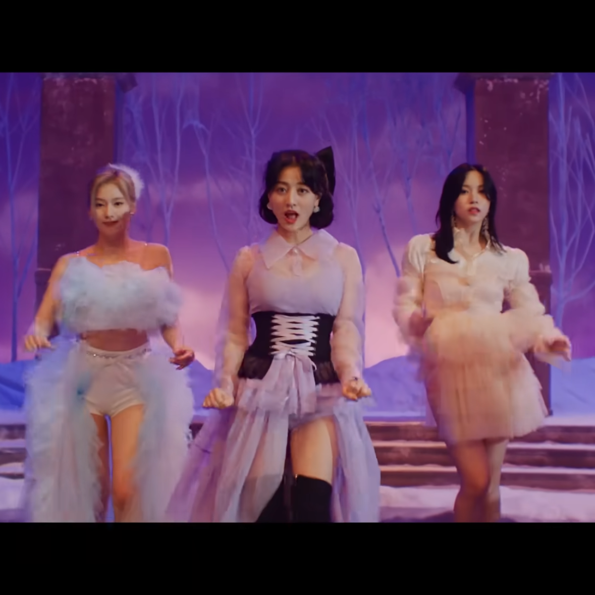 지효 (TWICE)의 비하인드 컷