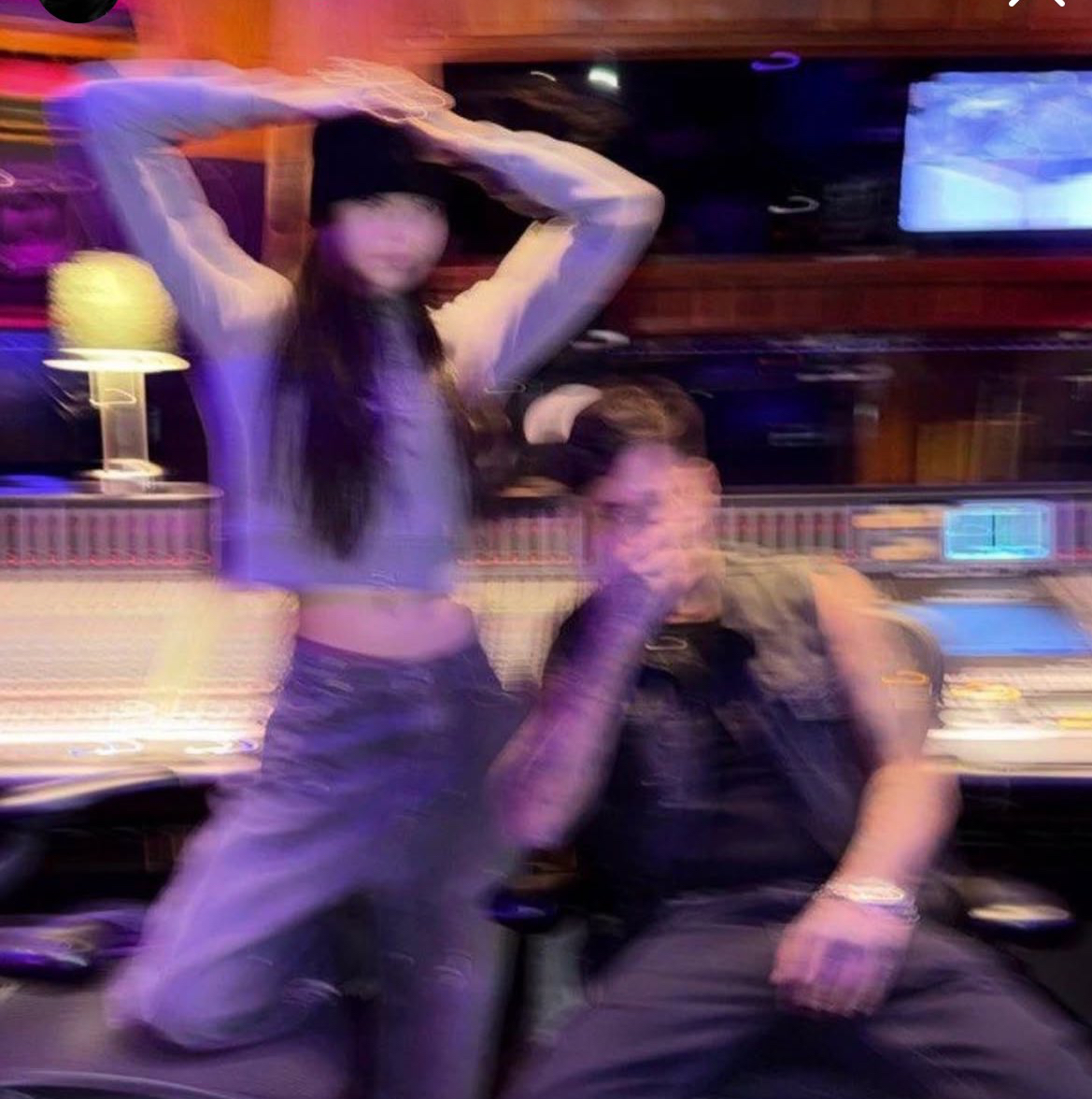 리사 (BLACKPINK)의 비하인드 컷