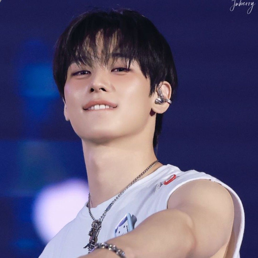 Latest photo of Juyeon (THE BOYZ)