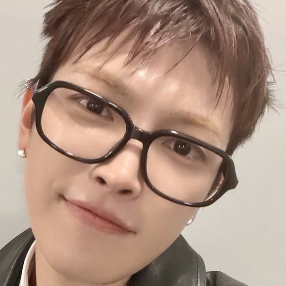 弘中 (ATEEZ)的最新活动照片