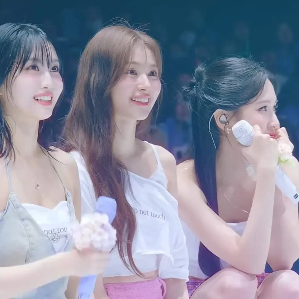 ミナ (TWICE)の最新写真