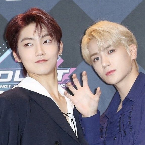 Recent activity shot of Hyunjae (THE BOYZ)