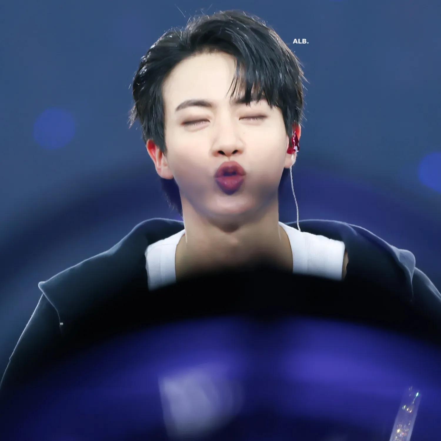 Momen yang diabadikan oleh penggemar Jin (BTS)