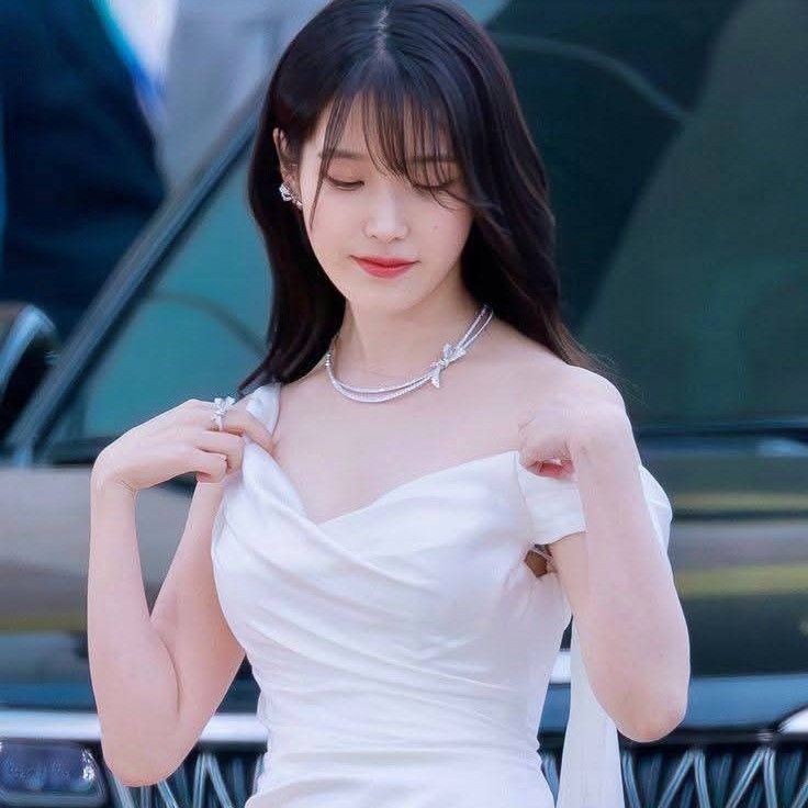 아이유의 최신 사진
