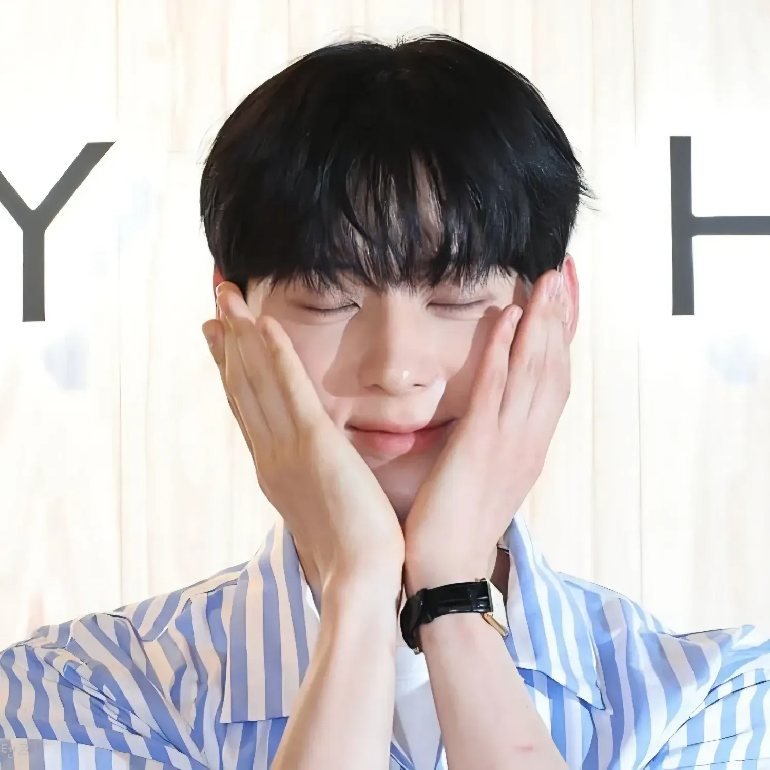 Recent activity shot of Hwang Minhyun