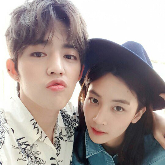 Foto aktivitas terbaru Jeonghan (SEVENTEEN)