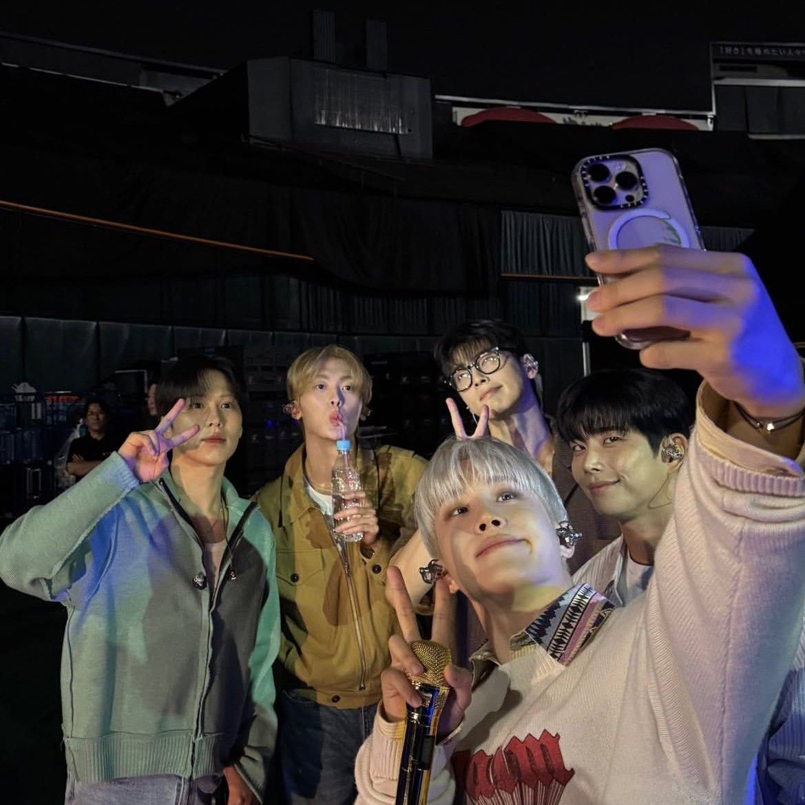 아스트로 최근 활동샷