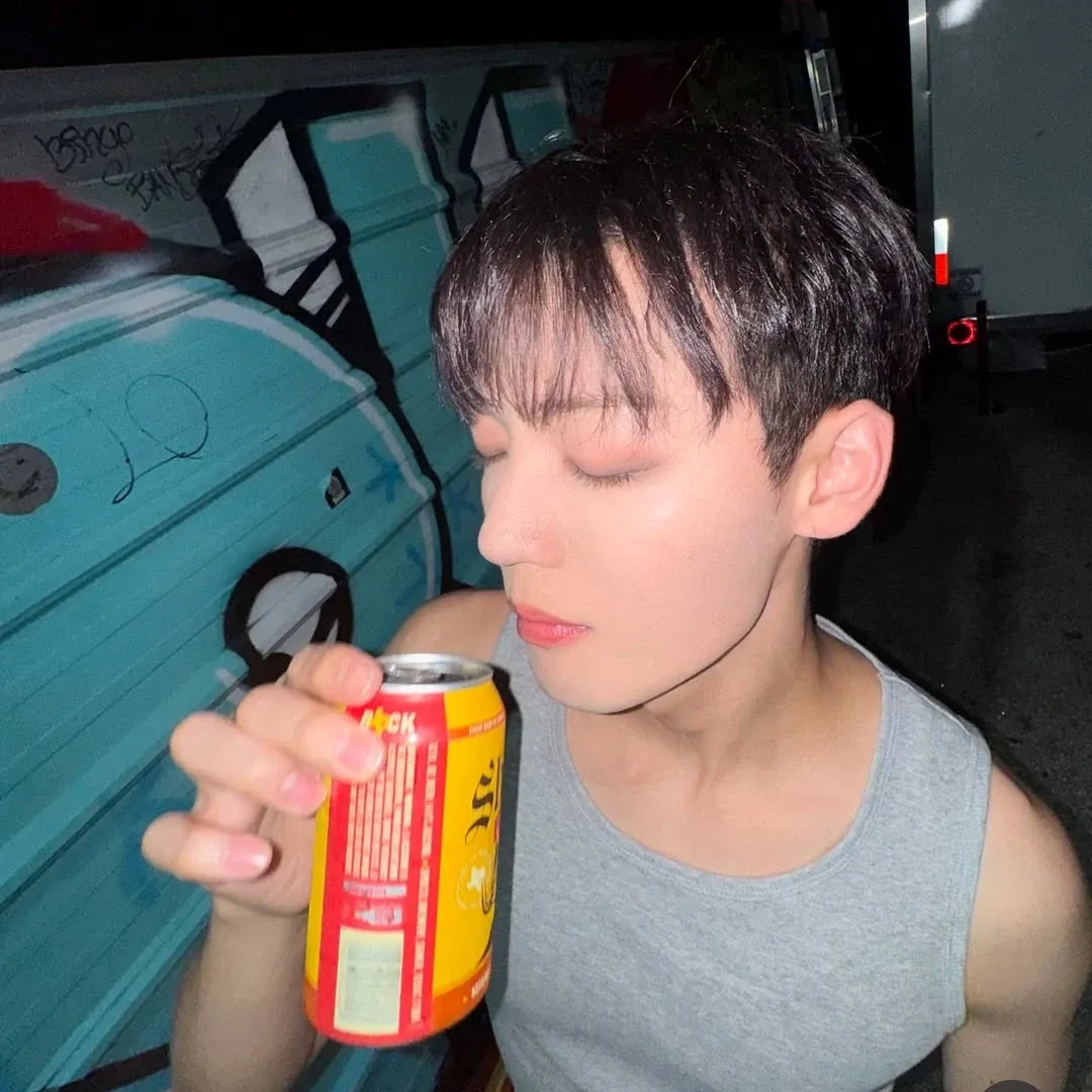 Recent activity shot of Chan (A.C.E)