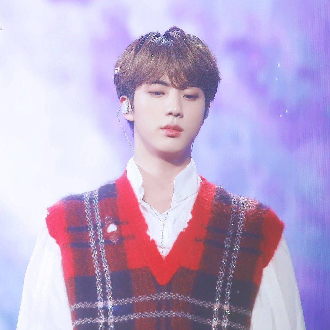 Foto aktivitas terbaru Jin (BTS)