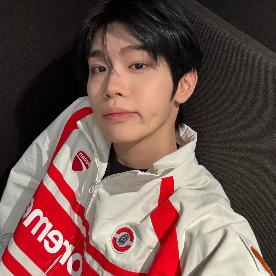 Recent activity shot of Kim Taerae (ZEROBASEONE)