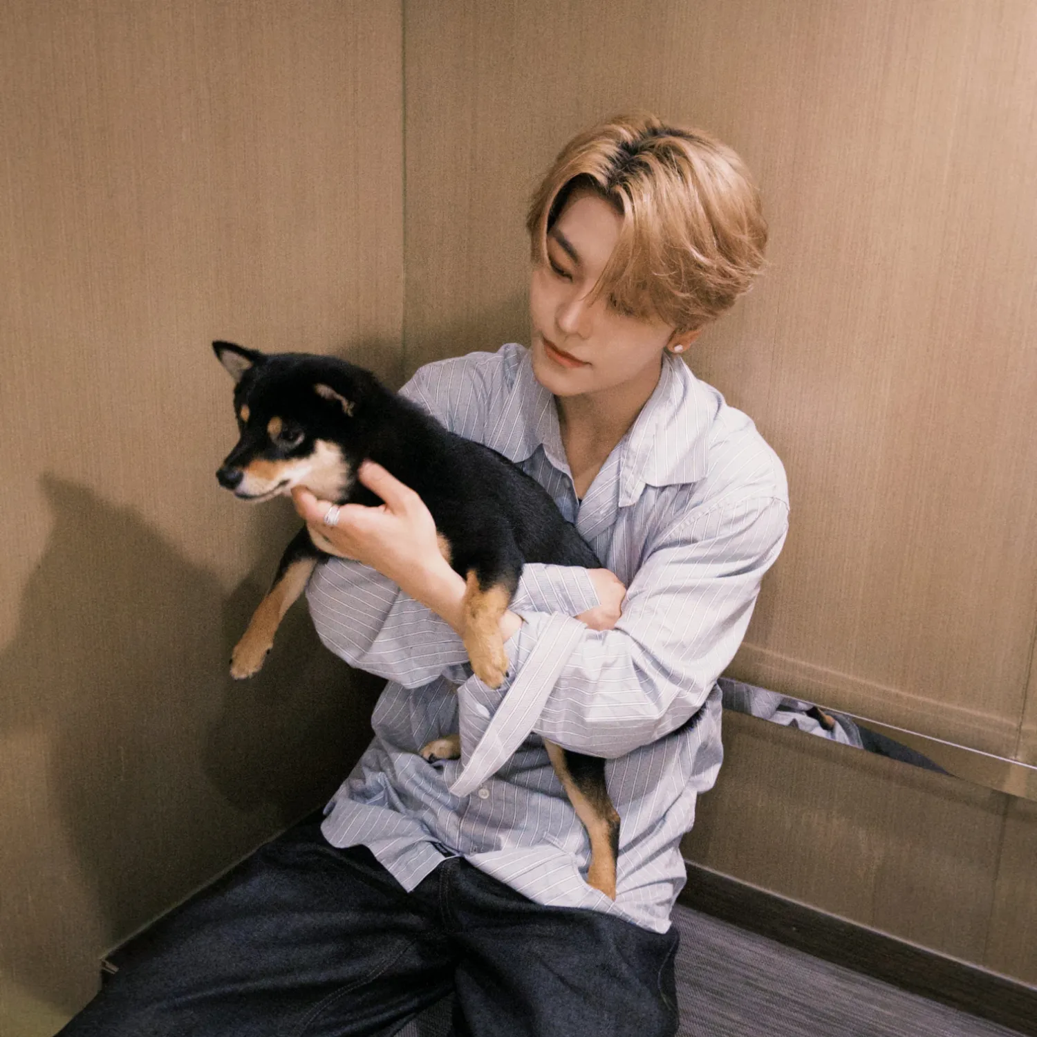 Behind-the-scenes cut of He Xinlong (ALPHA DRIVE ONE)