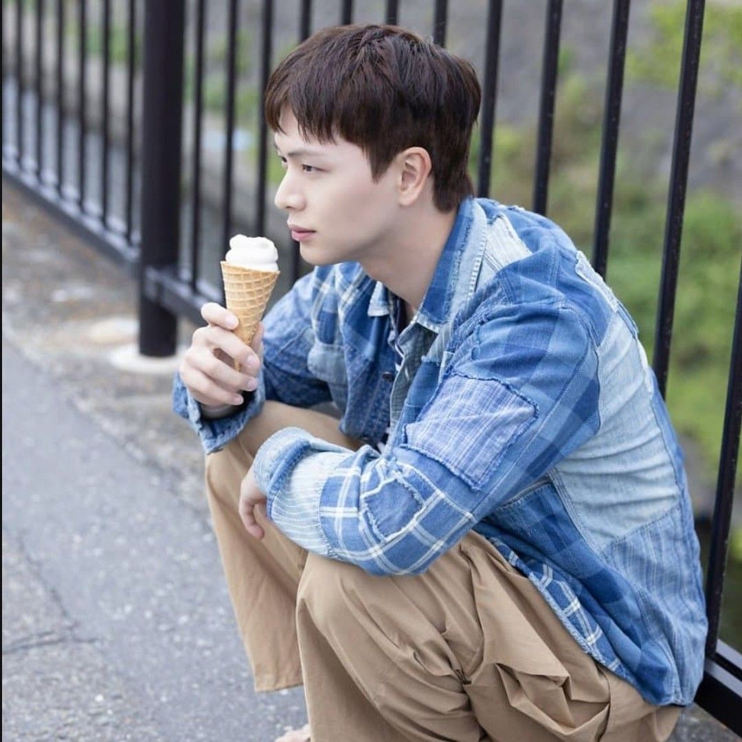 Recent activity shot of Yook Sungjae (BTOB)