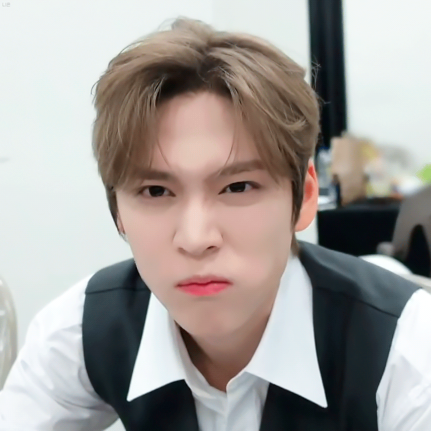 Recent activity shot of Eunseok (RIIZE)