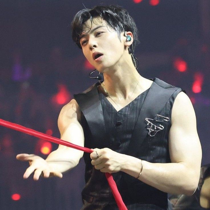 Latest photo of Eunwoo (ASTRO)