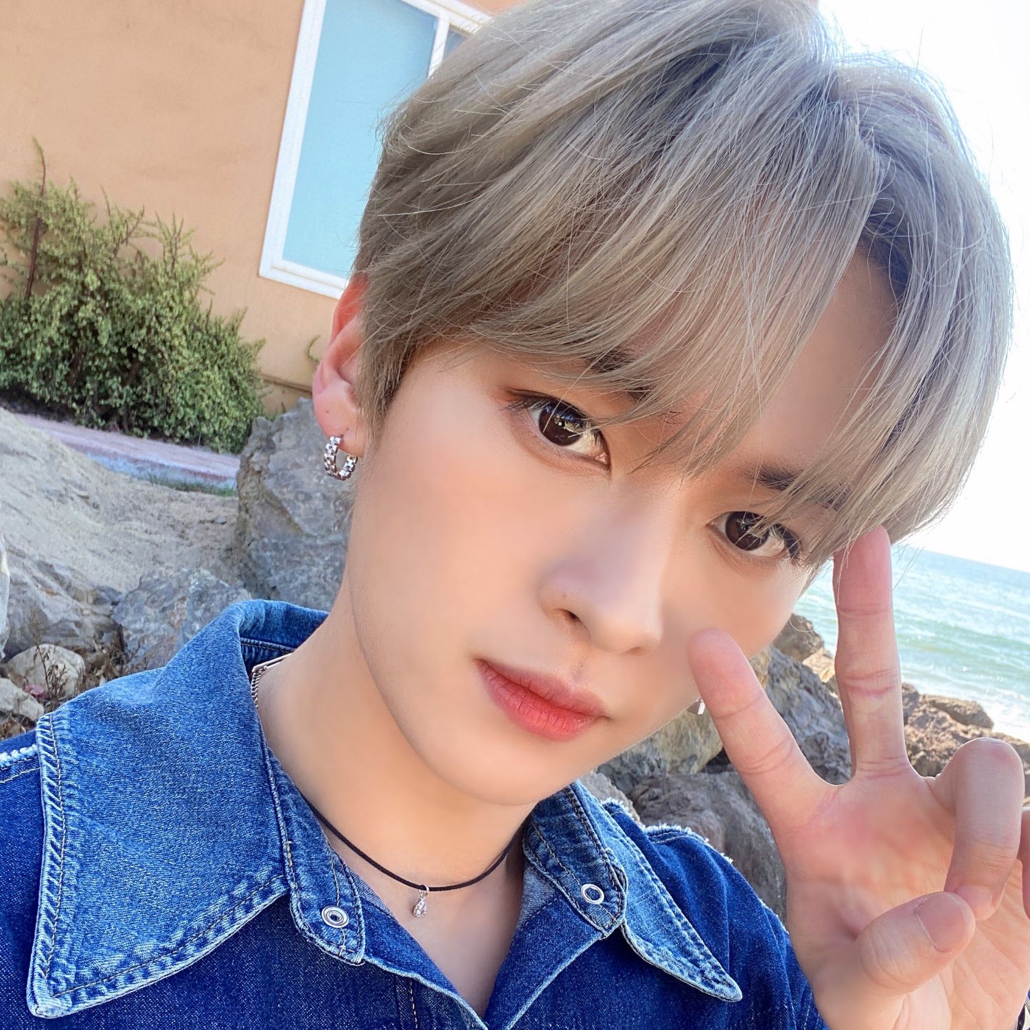 A moment captured by Lee Know (Stray Kids)'s fan